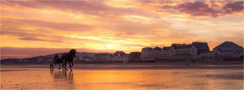 Charmant 2 Pieces A 5 Mn A Pied De La Mer Cabourg Exterior foto